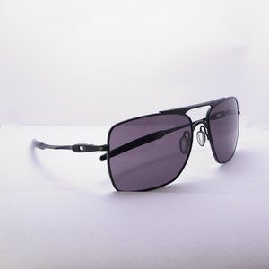 Oakley Deviation Matte Black Grey Lenses